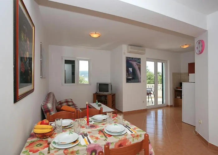 Ana Apartamento *